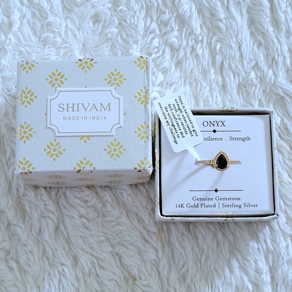 Shivam Pear🍐Shaped Black🖤 Onyx Gold💛 Ring💍 - NIB - Picture 2 of 16